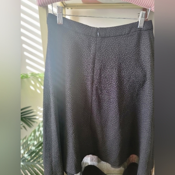 Black Spotted Aline Skirt Women's Medium - Like New - Picture 6 of 6
